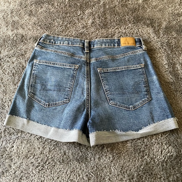 American Eagle Mom Denim Shorts - Picture 3 of 5
